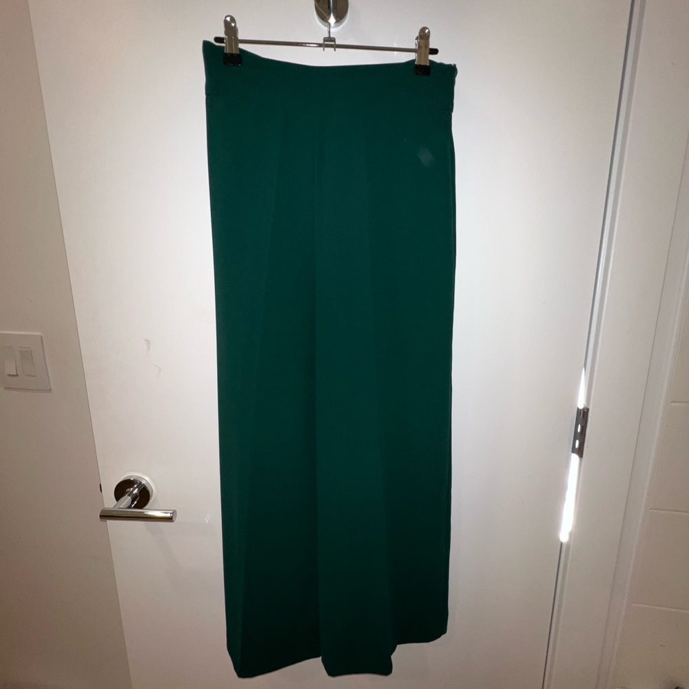 Never worn Zara culottes size small zip on side